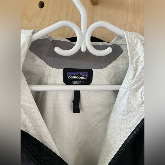 Patagonia Torrentshell Rain Jacket - Picture 4 of 6
